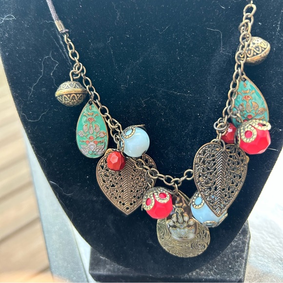 NWOT Beautiful Bronze and Multi-colored Heart Necklace 10” Length - Picture 2 of 3